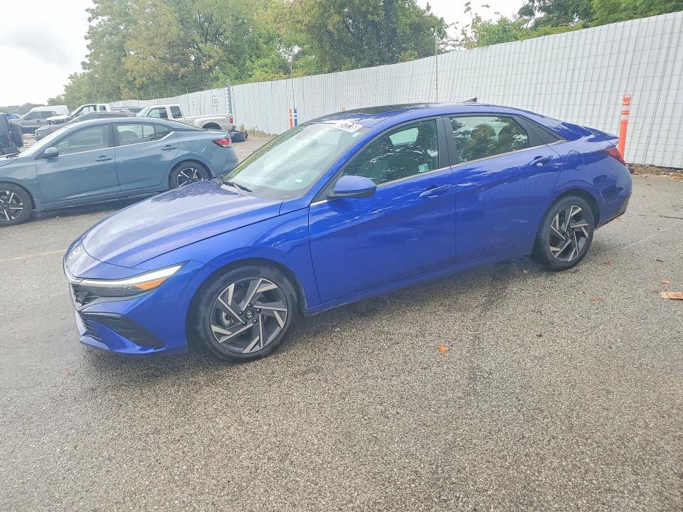 2025 HYUNDAI ELANTRA SEL