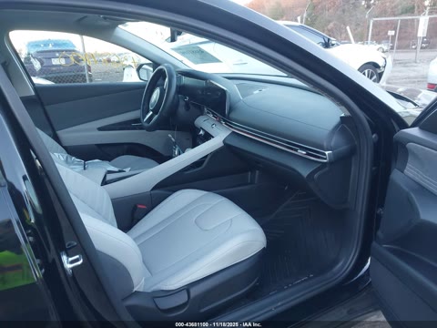 HYUNDAI ELANTRA 2024