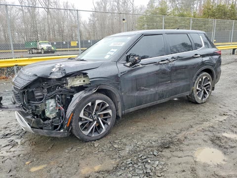 MITSUBISHI OUTLANDER SE 2024