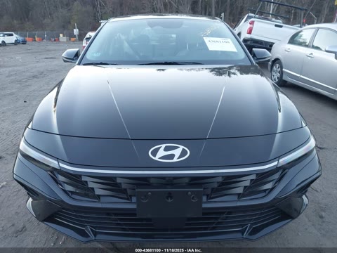 HYUNDAI ELANTRA 2024