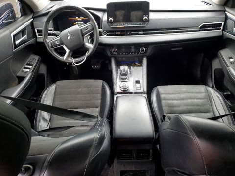 MITSUBISHI OUTLANDER SE 2024