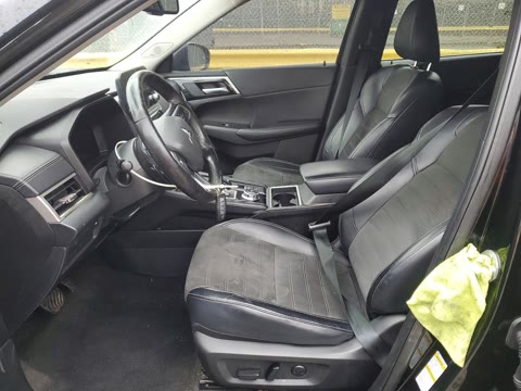 MITSUBISHI OUTLANDER SE 2024
