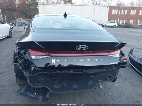 HYUNDAI ELANTRA 2024